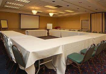 Country & By Radisson, Muskegon, Mi Hotel