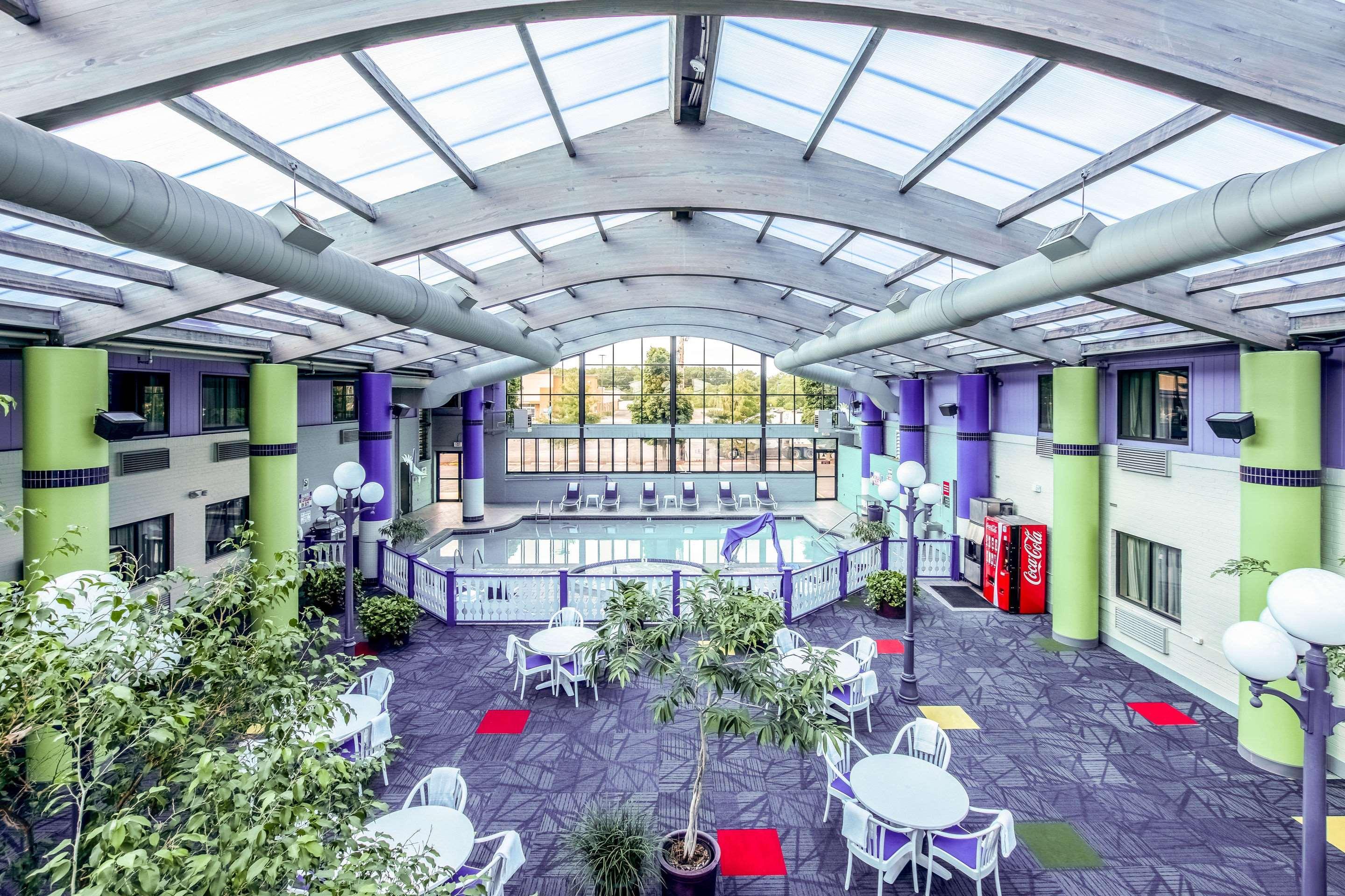 Country & By Radisson, Muskegon, Mi Hotel 3*