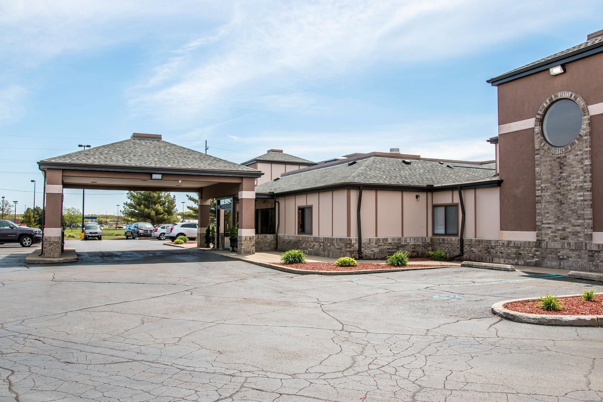 Country & By Radisson, Muskegon, Mi