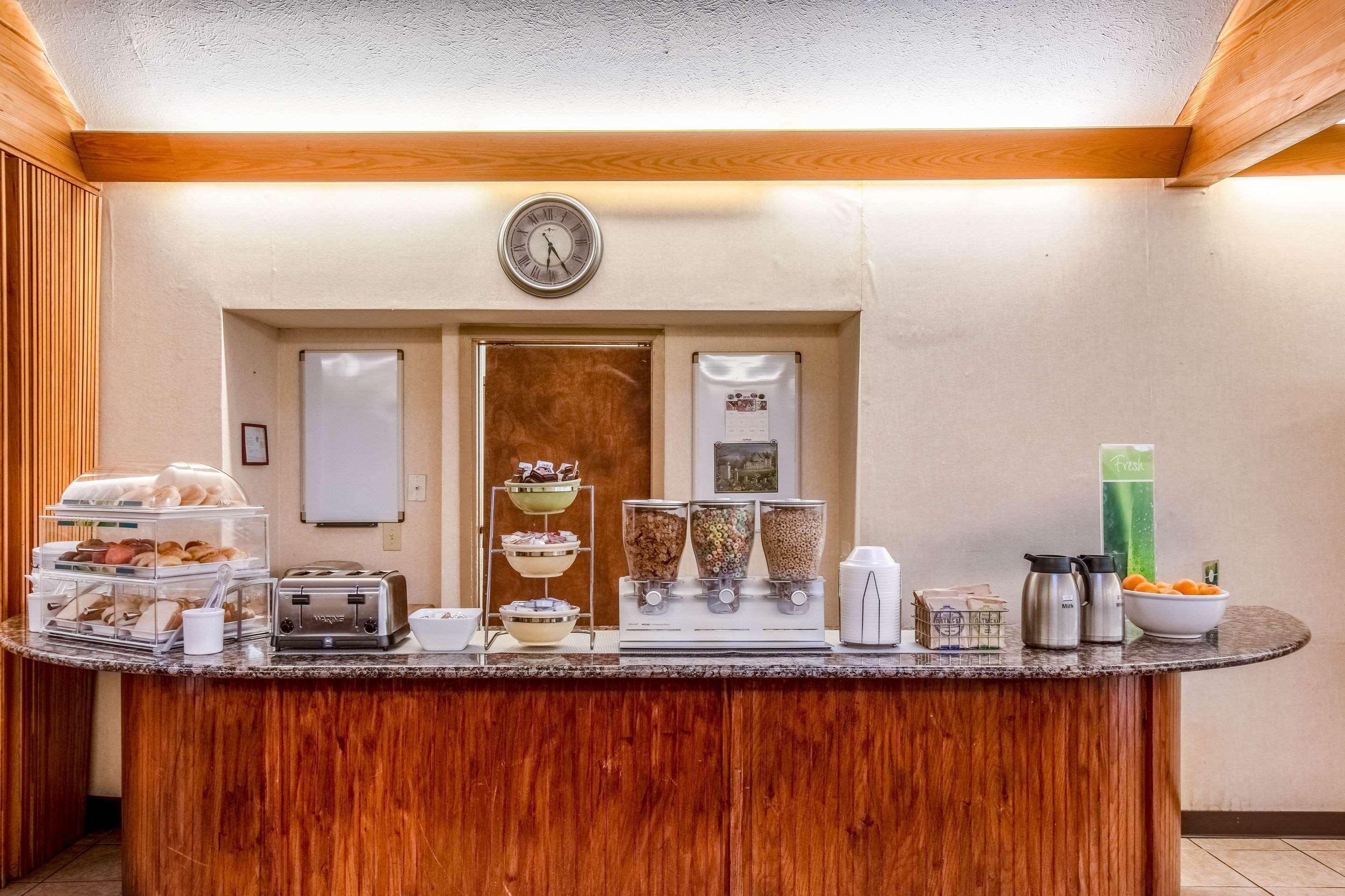 Country & By Radisson, Muskegon, Mi Hotel 3*