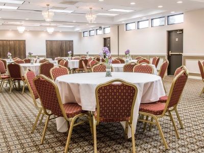 Country & By Radisson, Muskegon, Mi